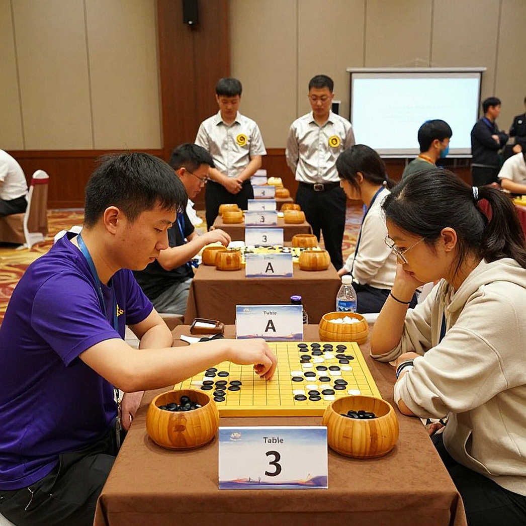 Nielsen's DVD and the Old Board: Strategy vs. Analysis in the Chess World Nielsen's DVD and the Old Board: Strategy vs. Analysis in the Chess World