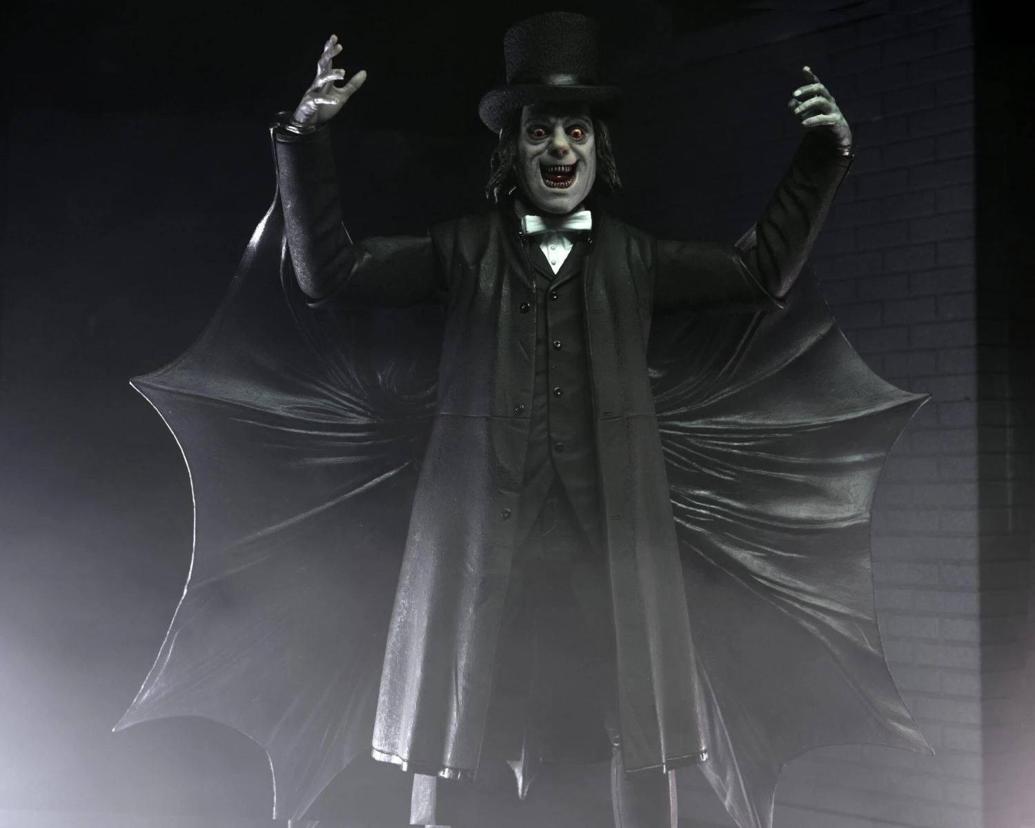 NECA *PRE-ORDER London After Midnight (1927) 7" Inch Action Figure - Professor Edward C. Burke - Image 7