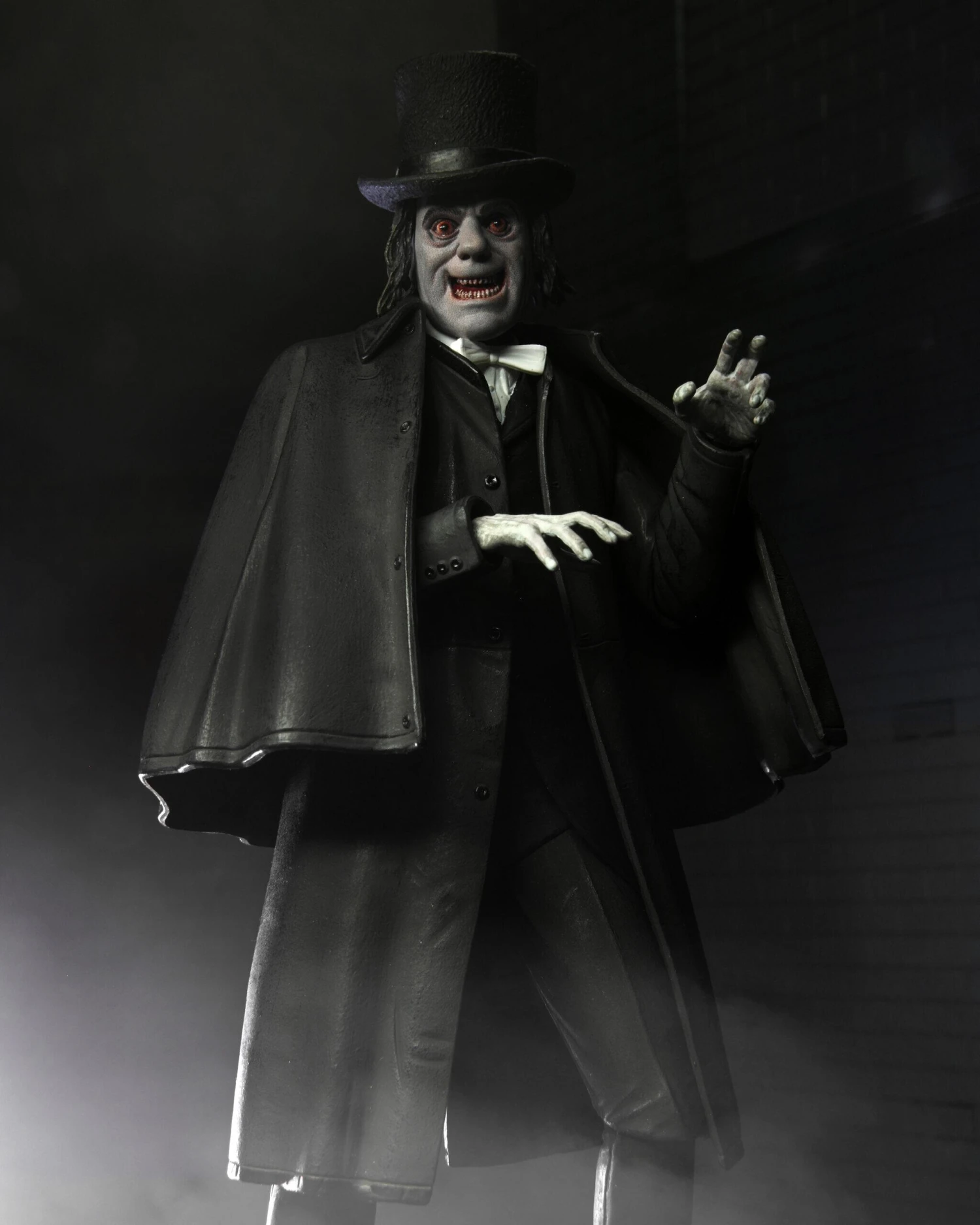 NECA *PRE-ORDER London After Midnight (1927) 7" Inch Action Figure - Professor Edward C. Burke - Image 4