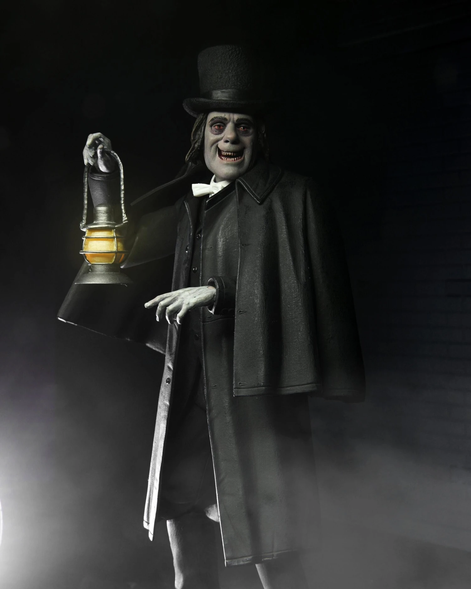 NECA *PRE-ORDER London After Midnight (1927) 7" Inch Action Figure - Professor Edward C. Burke - Image 5