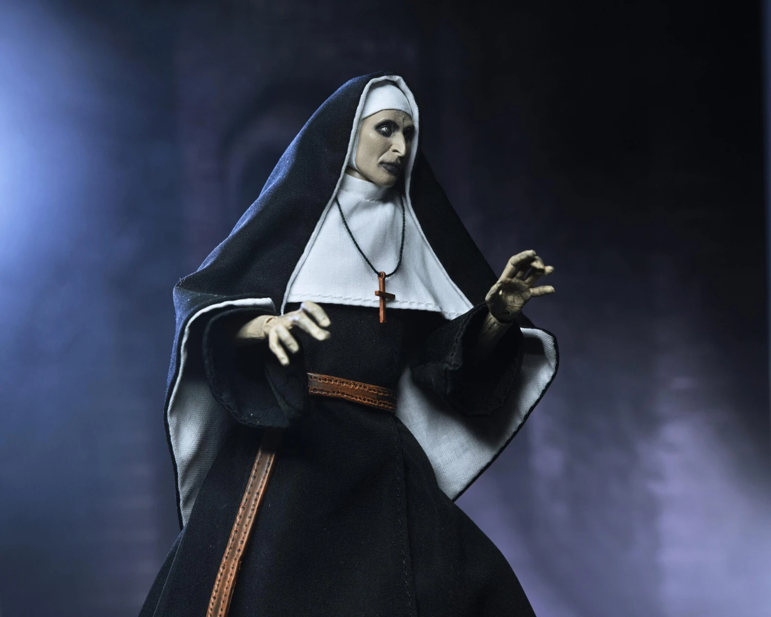 NECA *PRE-ORDER The Conjuring Universe Ultimate 7" Scale Action Figure β The Nun (Valak) - Image 4