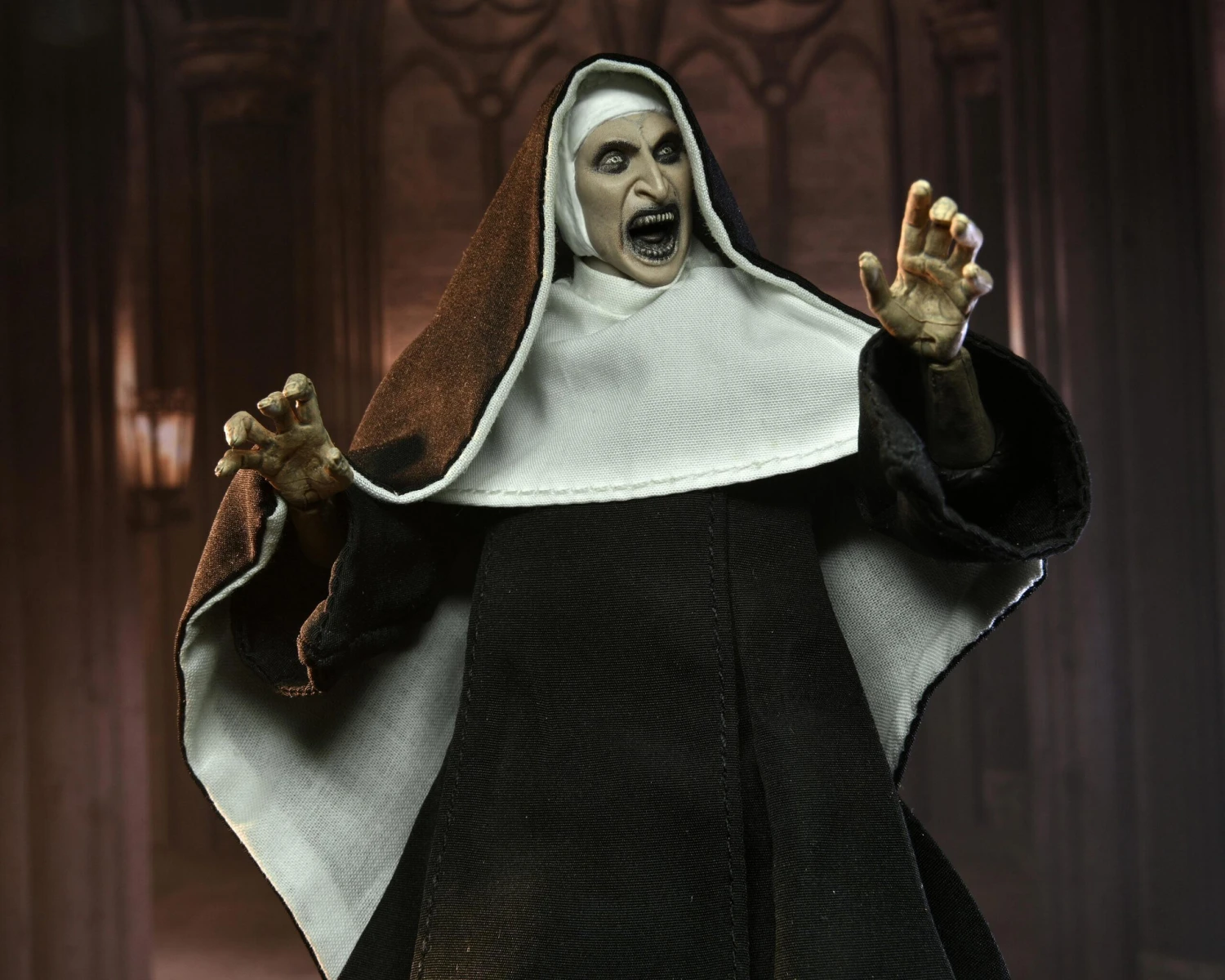 NECA *PRE-ORDER The Conjuring Universe Ultimate 7" Scale Action Figure β The Nun (Valak) - Image 5