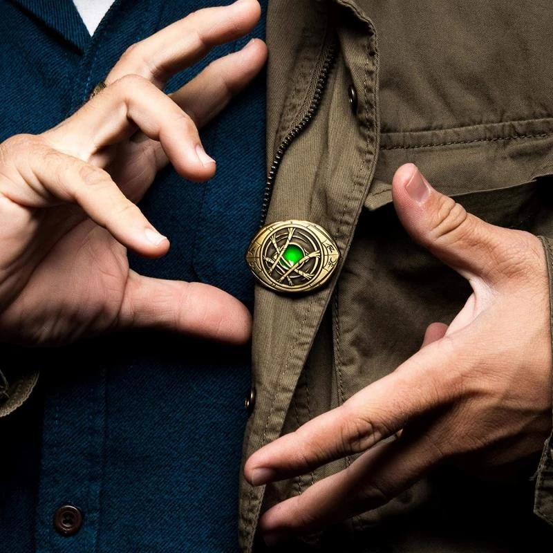 Marvel Dr Strange Eye Of Agamotto Light Up Pin - Image 3