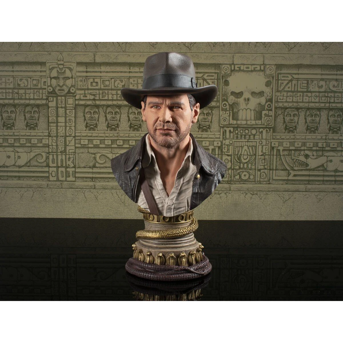 Diamond Select *PRE-ORDER Indiana Jones: The Raiders Of The Lost Ark Legends In 3D 1:2 Scale Bust - Indiana Jones - Image 2