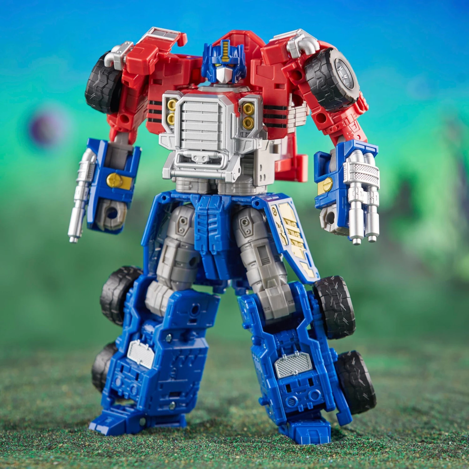Hasbro Transformers Legacy Evolution Commander Class Action Figure - Optimus Prime (Armada Universe) - Image 7