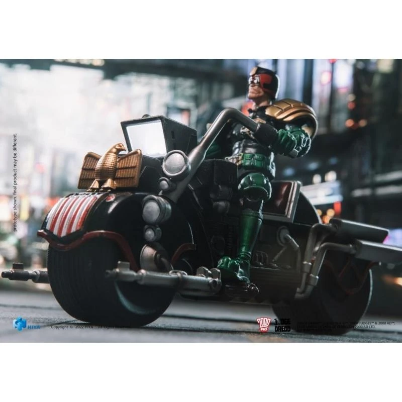 HIYA Toys Judge Dredd 1:18 Scale Action Figures - Judge Dredd & Lawmaster MK II Set - Image 6