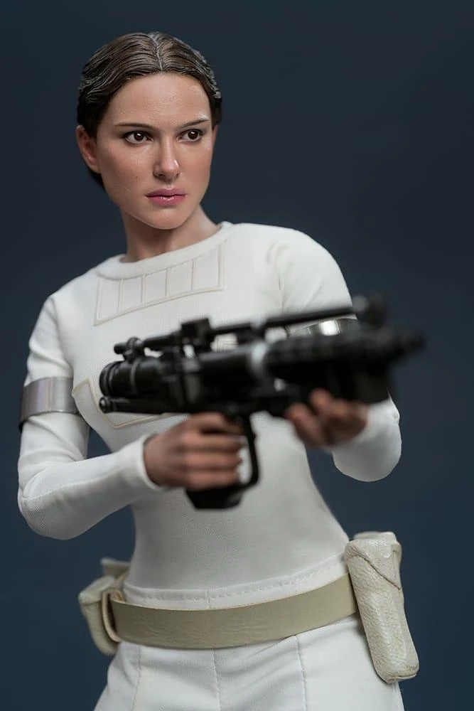 *PRE-ORDER Padme Amidala - Star Wars Hot Toys Collectibles 1/6 Scale Action Figure - Image 7